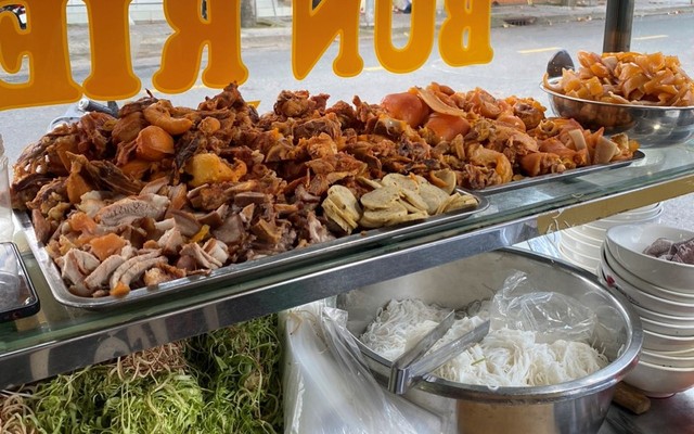 Bún Riêu 9 Hùng - Bùi Quốc Khánh 2