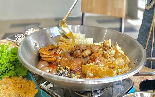 Nhà Hàng Bún Ốc Và Lẩu Thần Tài - Luosifen - 39 Ngô Tất Tố