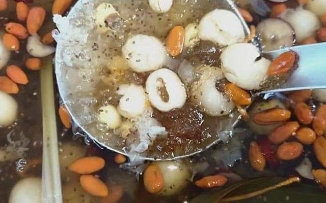 Quán Ăn Ba Chị Em