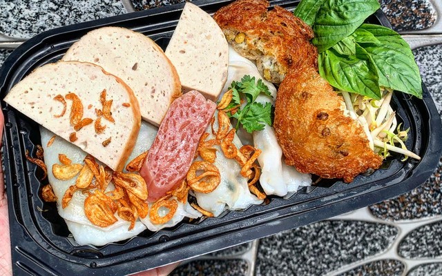 Bánh Cuốn Nóng Dì Sáu - Tân Kỳ Tân Quý