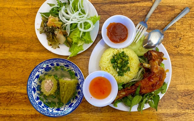 Cơm Gà Hà - Chương Dương
