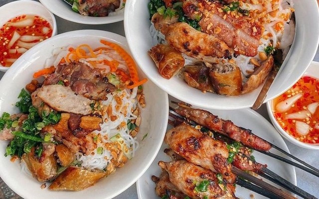 Quán Bé Tú - Bún Thịt Nướng, Bún Mắm & Nem Lụi - 73 Trần Thái Tông