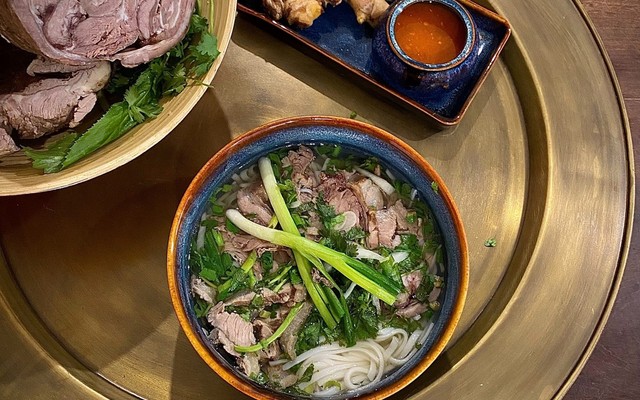 Cơm Sườn Trứng Đặc Biệt - The Moment Bistro