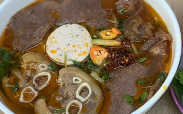 Hoa Mai - Bún Bò & Mỳ Xào