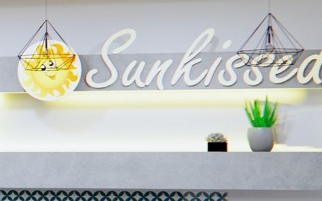 Sunkissed - Cà Phê & Trà Sữa