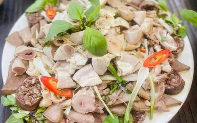 Quán Bún Lòng & Cháo Lòng, Trứng Vịt Lộn - 24 Đường Trâu Quỳ