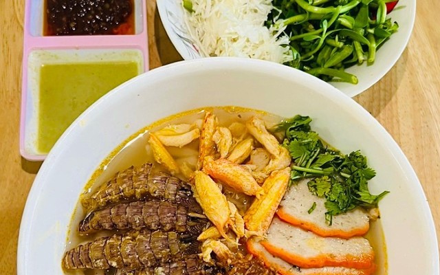 Bánh Canh Ghẹ - Tôm Tít Cậu Út