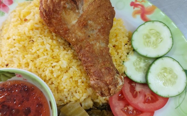 Cơm Gà A Thưởng - Huỳnh Dân Sanh