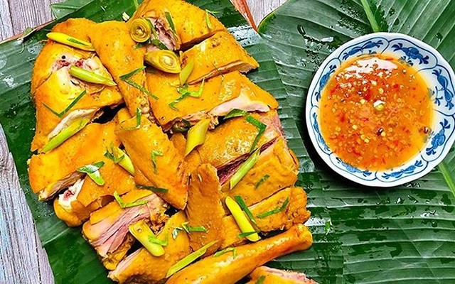Gà Mía Hấp & Gà Ủ Muối Mai Lan - Hoàng Tam Kỳ