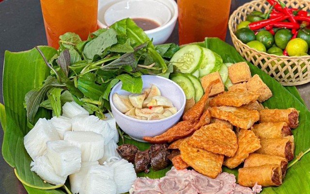 Bún Đậu Ông Nghĩa & Cháo Lòng Bắc Hải - Khu Phố 9