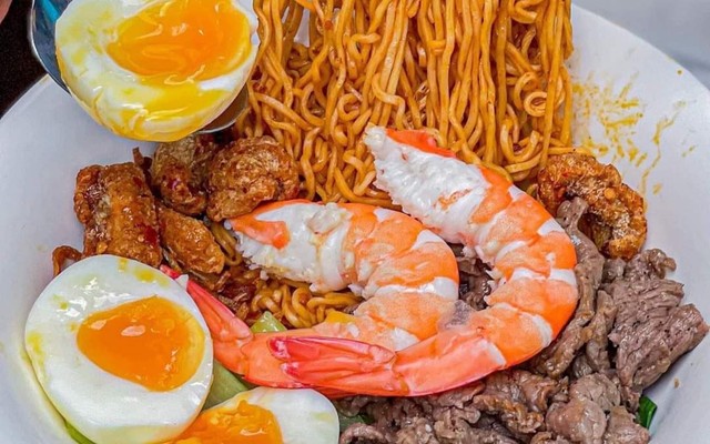Mì Trộn Sốt Thái - Đường D4