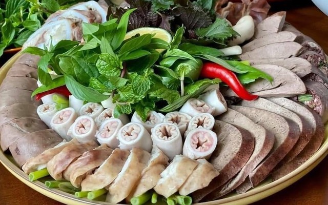 Thẩm Quán - Lòng Hấp, Lẩu & Hải Sản