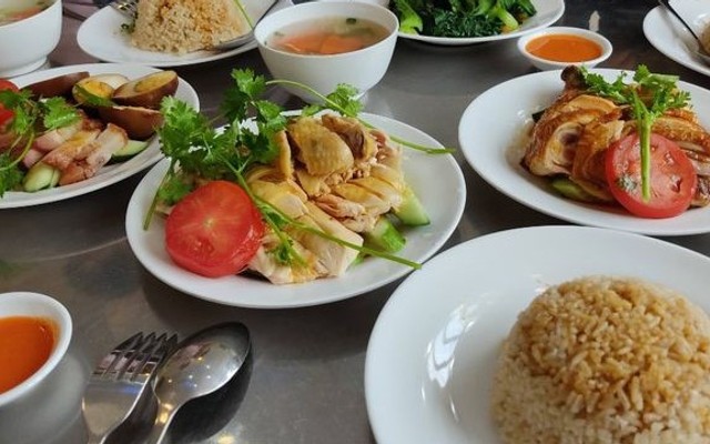 Yummy - Cơm Gà Hải Nam - Võ Văn Tần