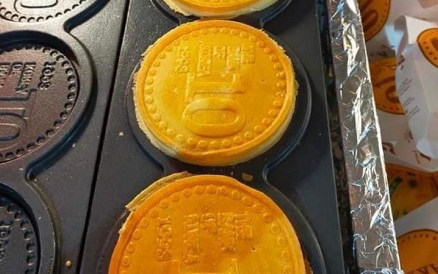 Bánh Đồng Xu Phô Mai Kéo Sợi Hoàng Kim - Luỹ Bán Bích