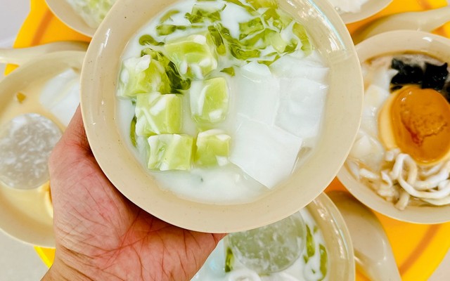 Chè Của Daddy - Chè Dừa Non Lá Nếp - Kim Giang | Đặt Món & Giao ship ...