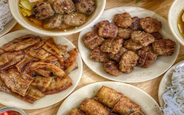Tú Anh - Bún Chả & Bánh Cuốn Nóng Chả Nướng - Kim Giang