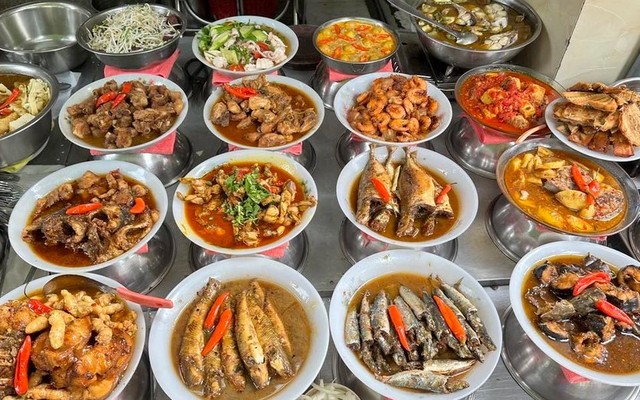 Quán Cơm 3 Khéo - Xuyên Á