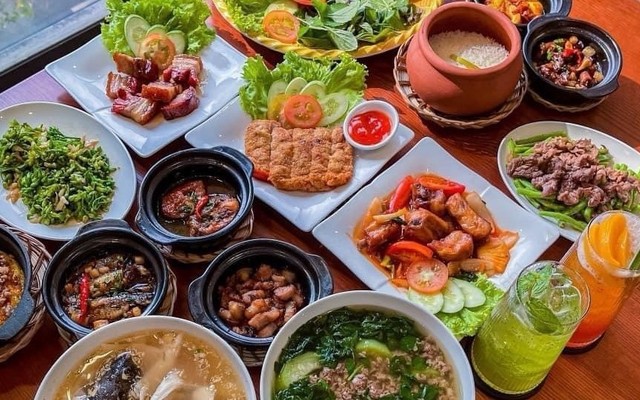 Cơm Niêu Hà Đô - Đường Số 4