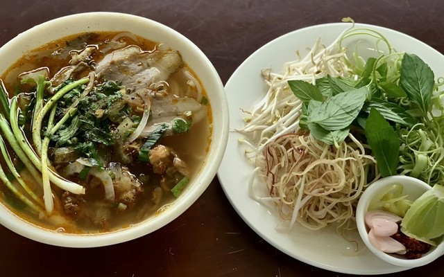 Phở Lan - Tân Hương