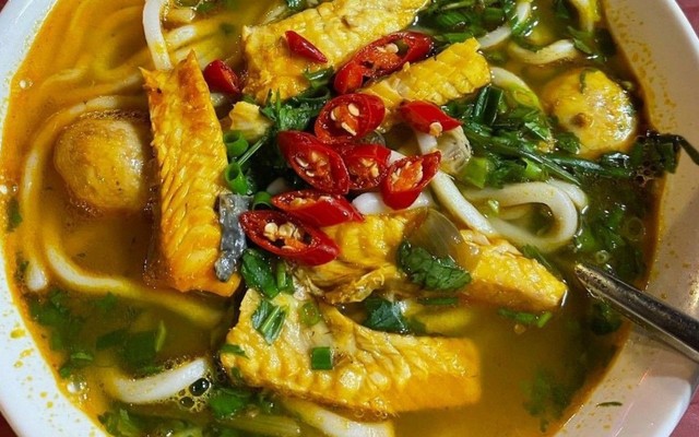 Bánh Canh Cá Lóc Phú Quý - Nguyễn Sơn
