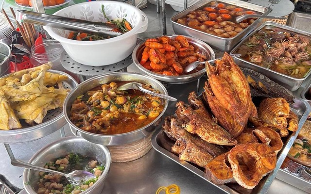 Quán Cơm Phi Hùng