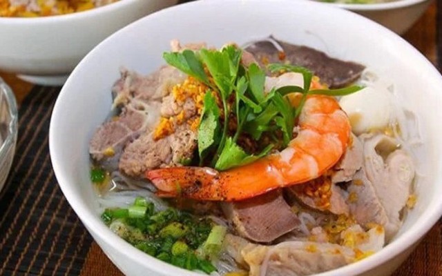 Hủ Tiếu Nam Vang Tám Lắm - Phạm Văn Đồng