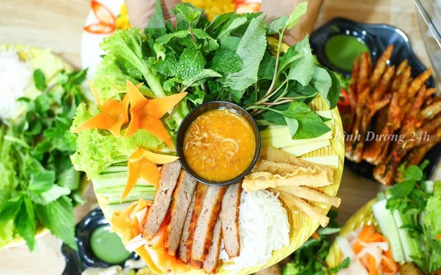 Nướng 2 Anh Em - Nem Nướng Nha Trang & Nem Lụi Huế - Đường 30 Tháng 4
