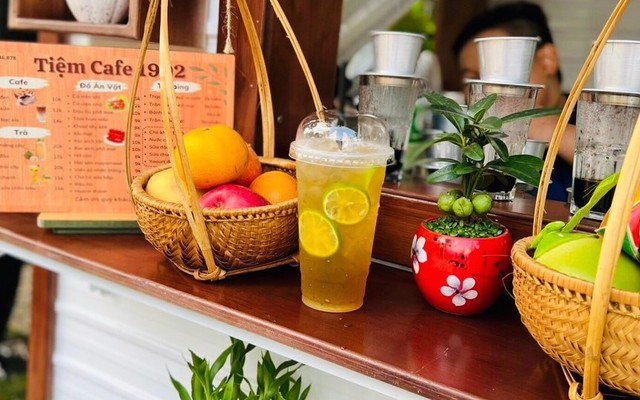 Tiệm Cafe 1992 - Huỳnh Dân Sanh