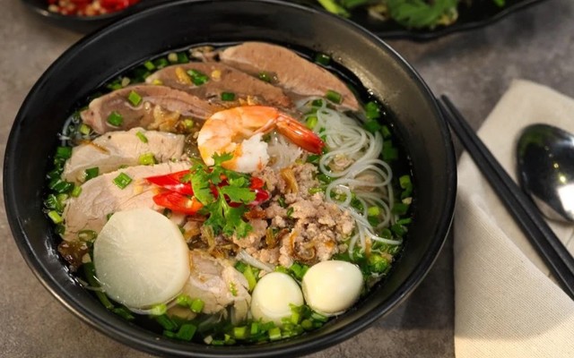 Hủ Tiếu Nam Vang Thu Vân Sake 501 - Kha Vạn Cân