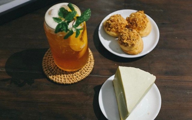 Momo Cafe - 97 Nguyễn Huệ