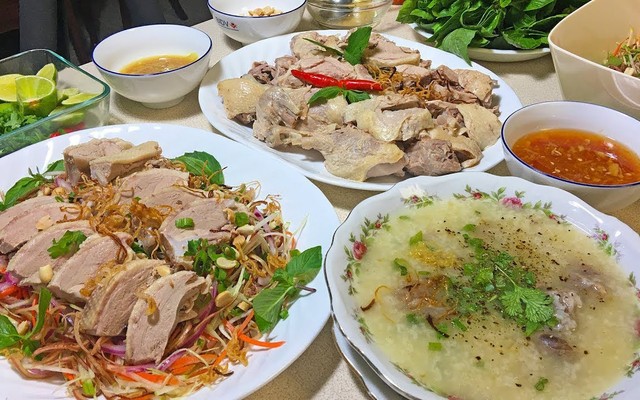 Cháo Gỏi Gà Vịt - Phi Trường