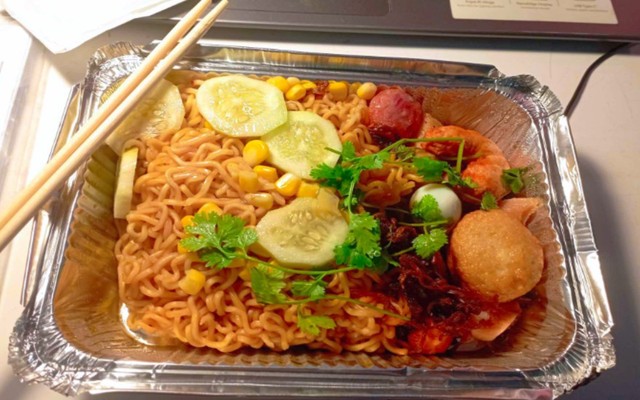 Bill Food - Xứ Sở Ăn Vặt & Mì Trộn Indomie