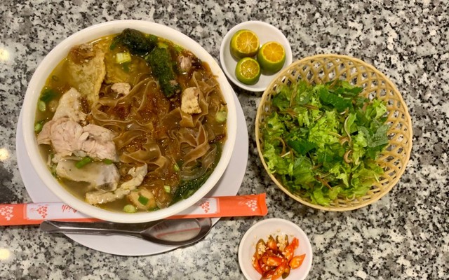 Quán Ăn Gia Đình Mạnh Híp - Bánh Đa Cua Đất Cảng & Lẩu