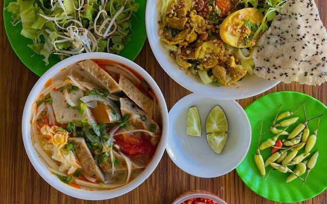 Mì Quảng & Bún Chả Cá - 169 Hùng Vương