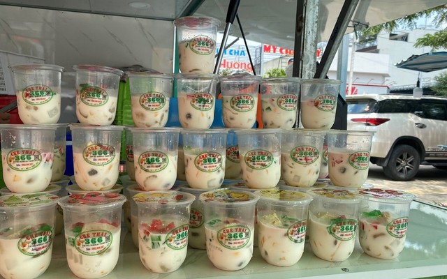Chè Thái 366 - Bánh Flan & Yaourt