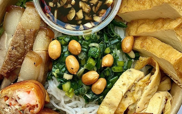Cô Chín - Bún Nước Tương & Ăn Vặt - Xô Viết Nghệ Tĩnh