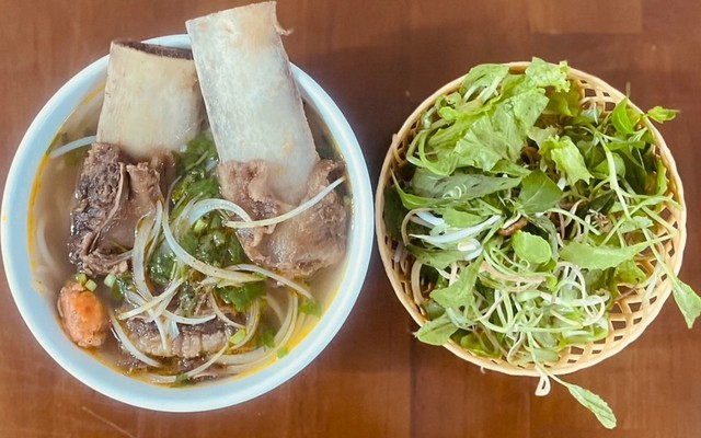 Bún Bò Gốc Huế Thiên Phú - Đặc Biệt Có Chả Cua - Lê Thị Vân