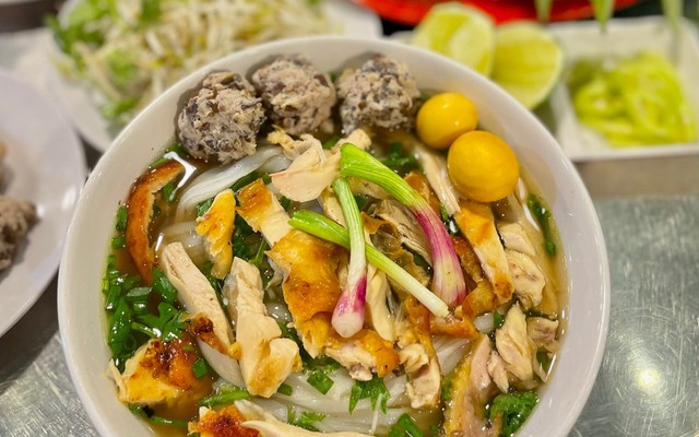 Phở Gà Quay - Bảo Nhi