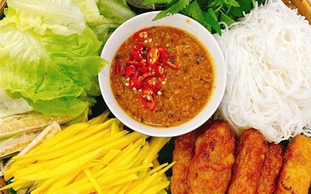 Dũng Béo - Bánh Xèo, Nem Lụi & Bò Cuộn Lá Lốt - 77 Nguyễn Chánh