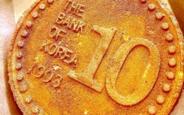 Chill Chill Tea - Trà Sữa Vân Nam, Bánh Đồng Xu & Bánh Trứng Mặt Cười