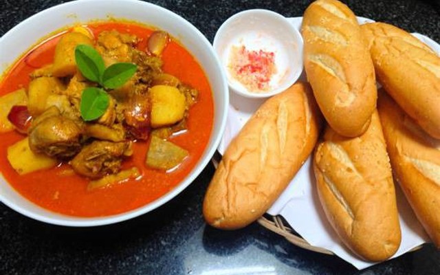 Cà Ri Chú Đen - Đường Số 10