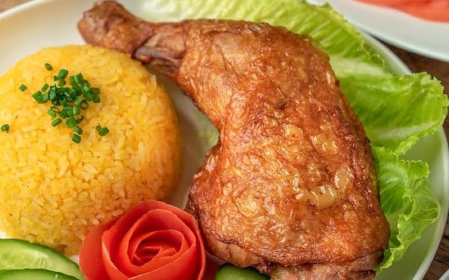 Cơm Gà Xối Mỡ - Trung Béo