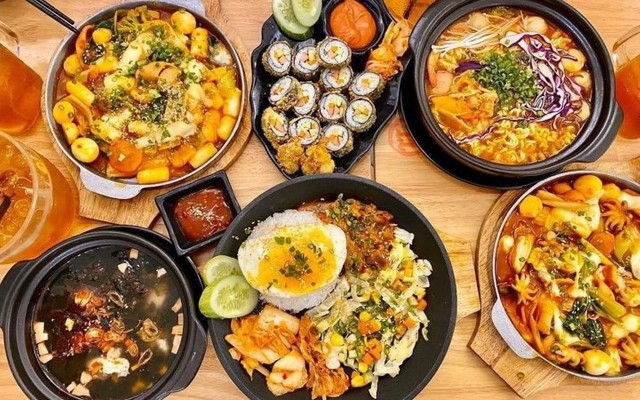 Nhà Hàng Hương Giang - Mỳ Cay, Cơm Niêu & Thịt Nướng - Đông Khê