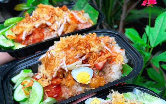 Xôi Mặn Cột Đèn - Đình Đông