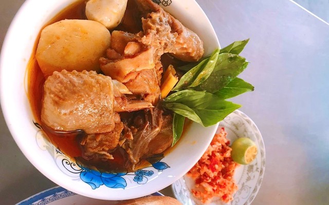 Cà Ri Vịt Bà 6 - Hoàng Hoa Thám