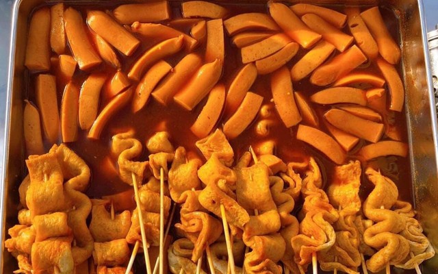 RoBon Ăn Vặt - Tokbokki & Gà Viên Sốt - Nguyễn Ái Quốc