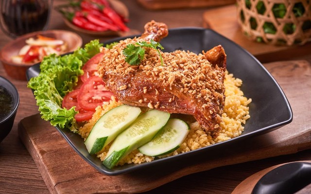 Cơm Gà Xối Mỡ 27 - Cầu Giấy