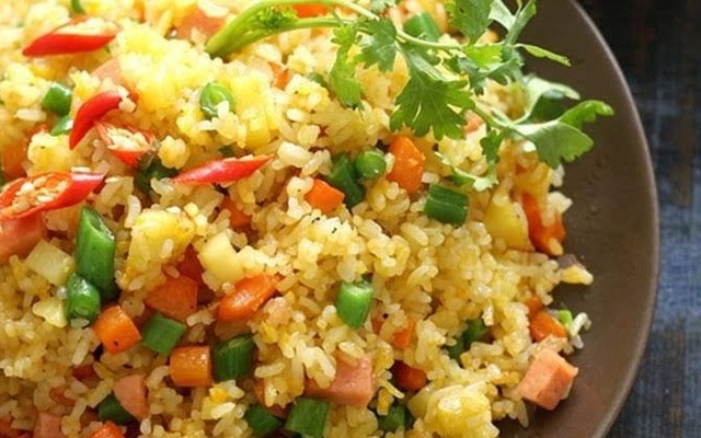 Cơm Chiên Dương Châu - Bạch Đằng