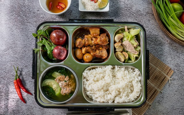 Cơm Văn Phòng Gật Gù Quán