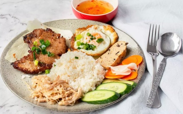 Cơm Tấm Sạch - Phố Đêm